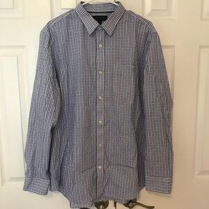 Banana Republic Men's Blue Button Down Shirt